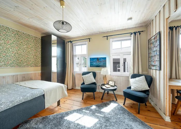 Garden Next To Telliskivi & Old Town 아파트 탈린